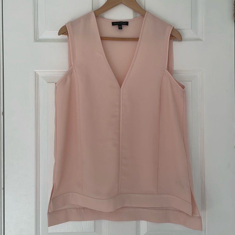 ★ Banana Republic | Peachy Pink Sleeveless Blouse Top, Sz M ★